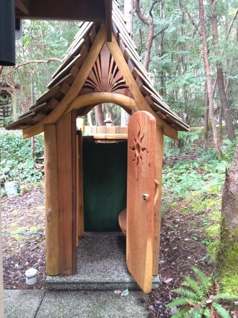 WOODWORKING AND LANDSCAPES SECTION 1