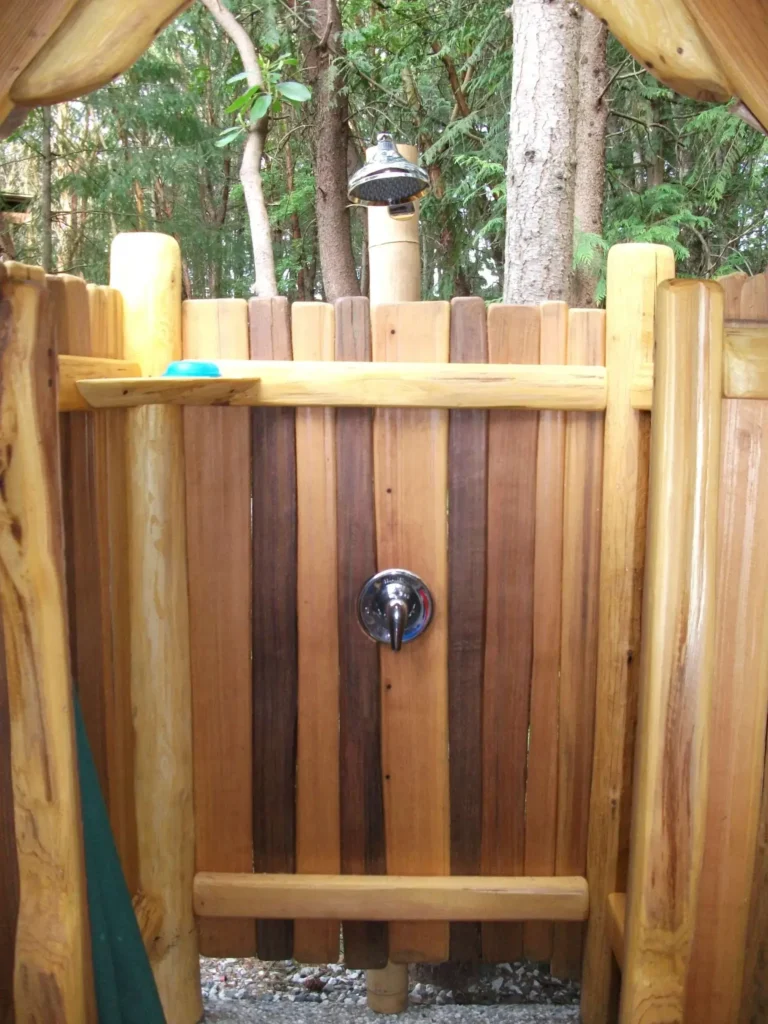 WOODWORKING AND LANDSCAPES SECTION 3