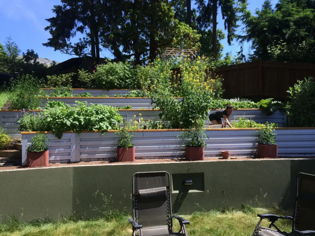 WOODWORKING AND LANDSCAPES SECTION 3