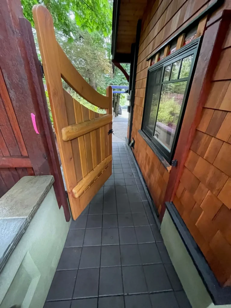 WOODWORKING AND LANDSCAPES SECTION 3